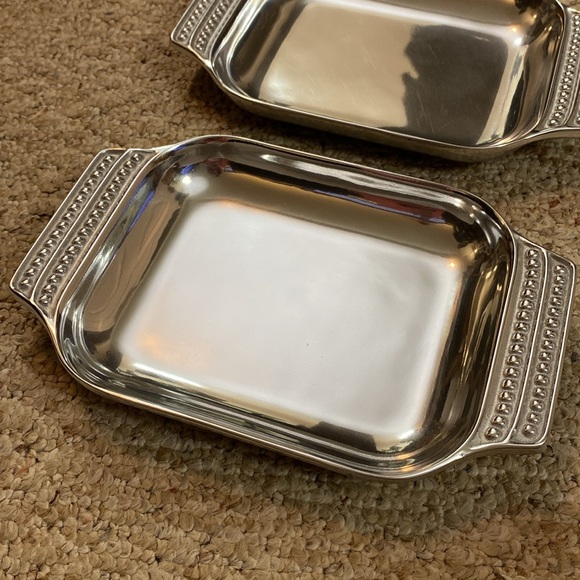 2 Wilton Armetale trays. Flute and Pearls #272045 - Picture 6 of 11